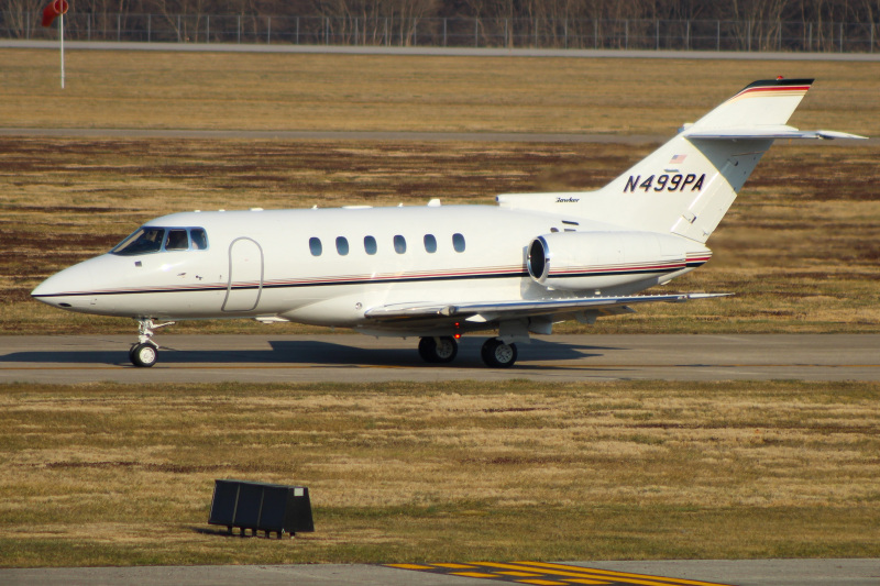 Photo of N499PA - PRIVATE Beechcraft Hawker 800XP at LUK on AeroXplorer Aviation Database