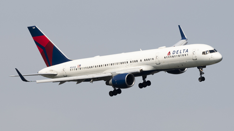 Photo of N541US - Delta Airlines Boeing 757-200 at DCA on AeroXplorer Aviation Database