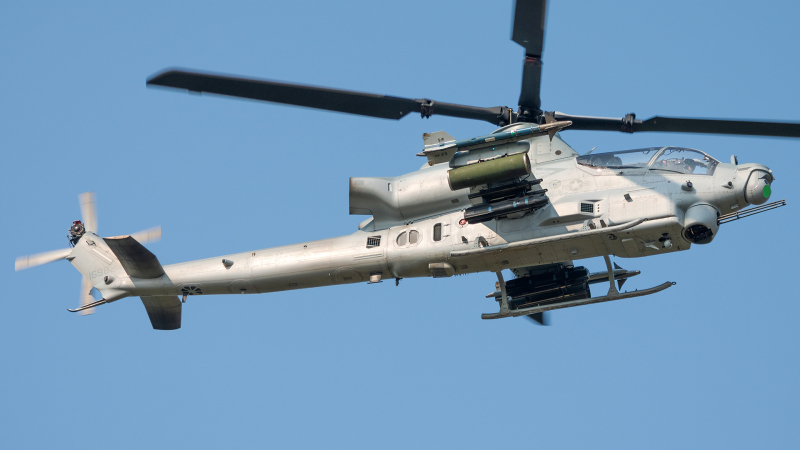 Photo of 169824 - USN - United States Navy BELL AH-1Z Viper at IAD on AeroXplorer Aviation Database
