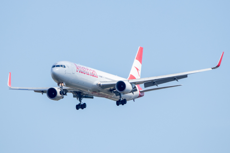 Photo of OE-LAE - Austrian Airlines Boeing 767-300ER at IAD on AeroXplorer Aviation Database