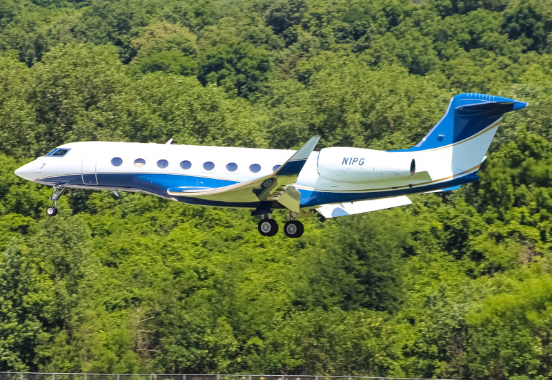 Photo of N1PG - PRIVATE  Gulfstream G650 at LUK on AeroXplorer Aviation Database