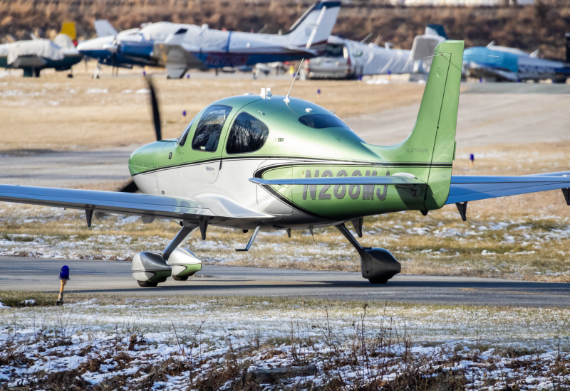 Photo of N288MJ - PRIVATE Cirrus SR-22 at CGS on AeroXplorer Aviation Database