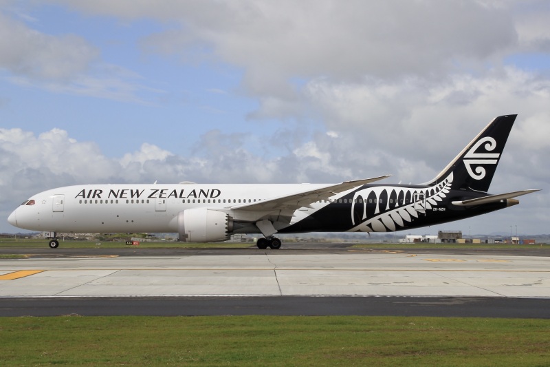 Photo of ZK-NZH - Air New Zealand Boeing 787-9 at AKL on AeroXplorer Aviation Database