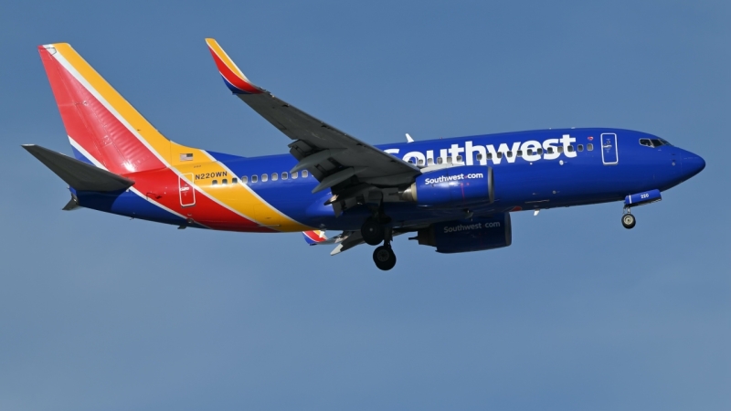 Photo of N220WN - Southwest Airlines Boeing 737-700 at MCO on AeroXplorer Aviation Database