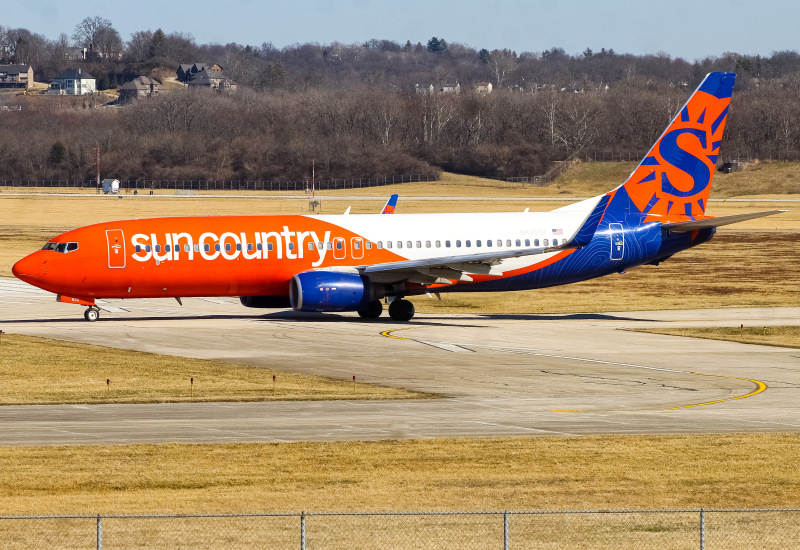 Photo of N830SY - Sun Country Airlines Boeing 737-800 at LUK on AeroXplorer Aviation Database