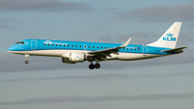 Photo of PH-EZD - KLM CityHopper Embraer E190 at LHR on AeroXplorer Aviation Database