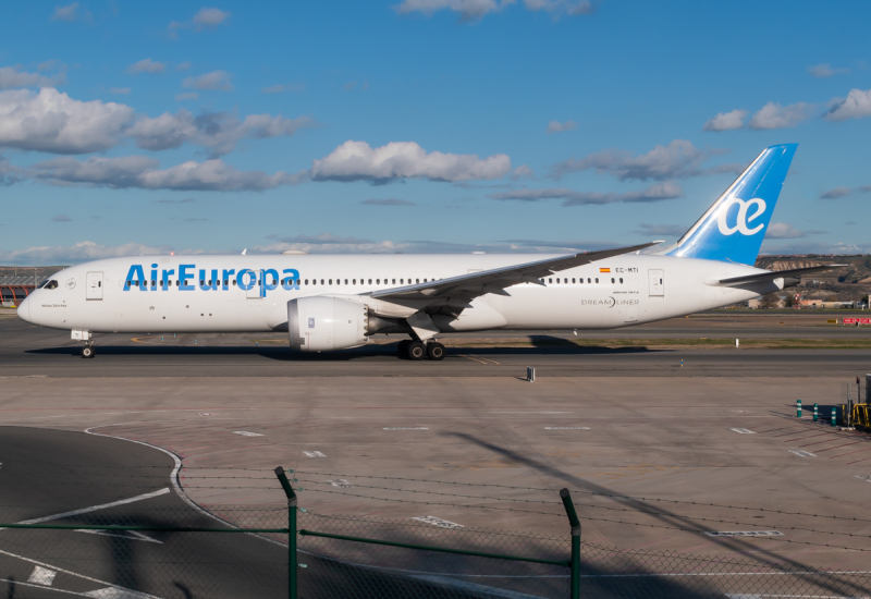 Photo of EC-MTI - Air Europa Boeing 787-9 at MAD on AeroXplorer Aviation Database