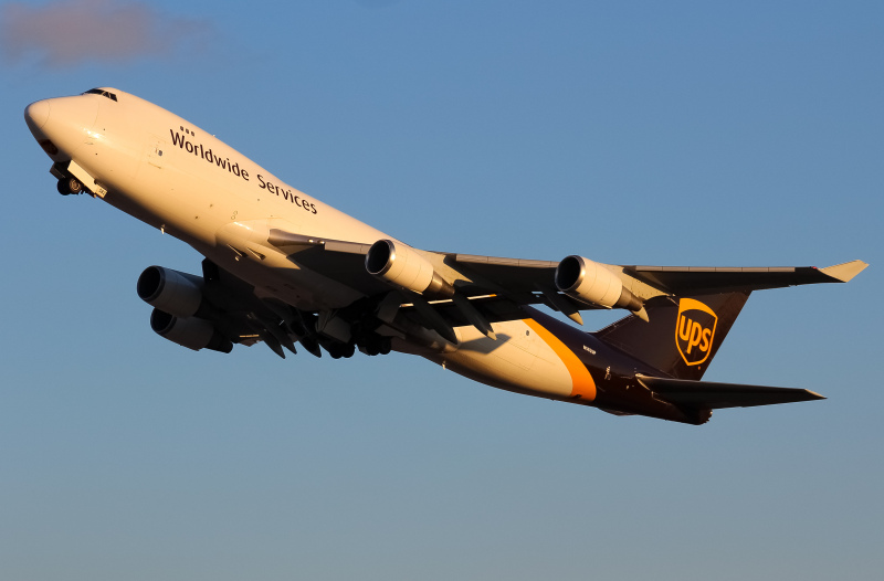 Photo of N582UP - United Parcel Service Boeing 747-400F at SDF on AeroXplorer Aviation Database