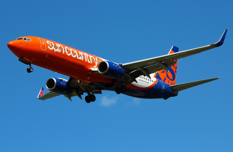 Photo of N814SY - Sun Country Airlines Boeing 737-800 at LUK on AeroXplorer Aviation Database