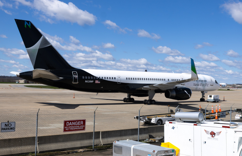 Photo of N628NP - New Pacific Airlines Boeing 757-200 at PIT on AeroXplorer Aviation Database