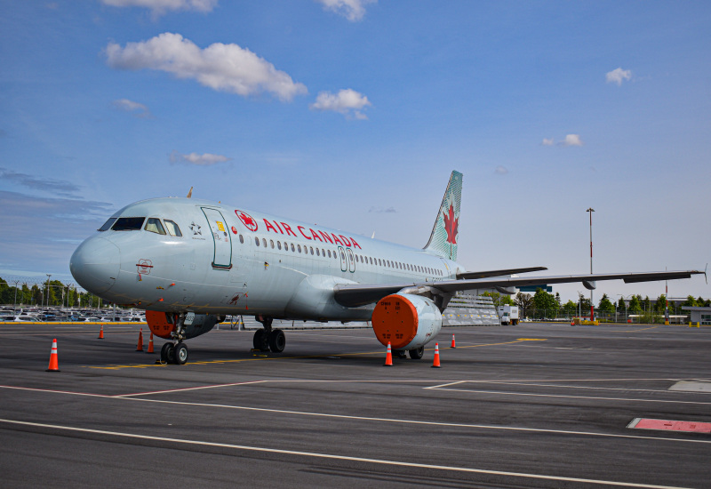 Photo of C-gqca  - Air Canada Airbus A320 at Yvr on AeroXplorer Aviation Database