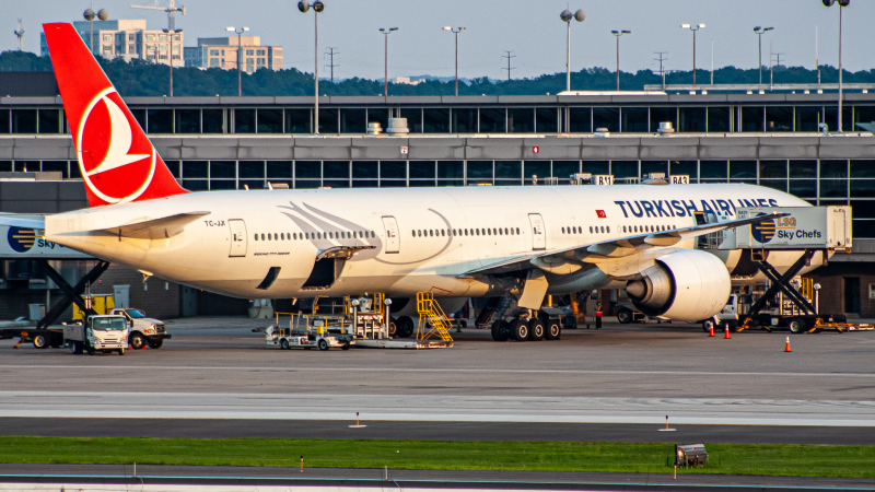 Photo of TC-JJI - Turkish Airlines Boeing 777-300ER at IAD on AeroXplorer Aviation Database