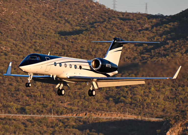 Photo of N771L - PRIVATE Gulfstream G450 at CSL on AeroXplorer Aviation Database