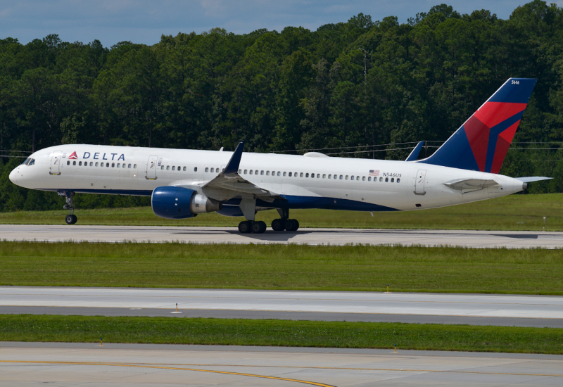 Photo of N546US - Delta Airlines Boeing 757-200 at RDU on AeroXplorer Aviation Database