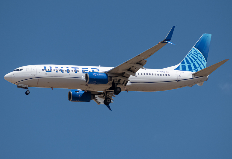 Photo of N37290 - United Airlines Boeing 737-800 at DEN on AeroXplorer Aviation Database