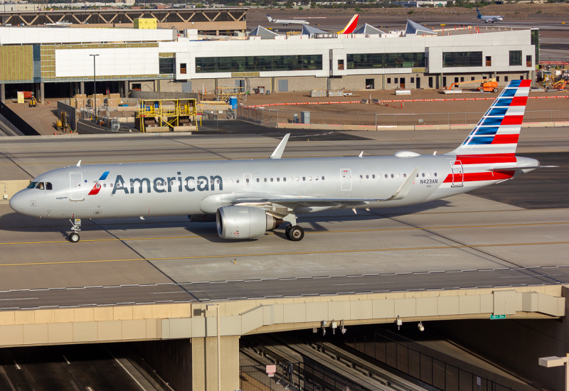 Photo of N423AN - American Airlines Airbus A321NEO at PHX on AeroXplorer Aviation Database