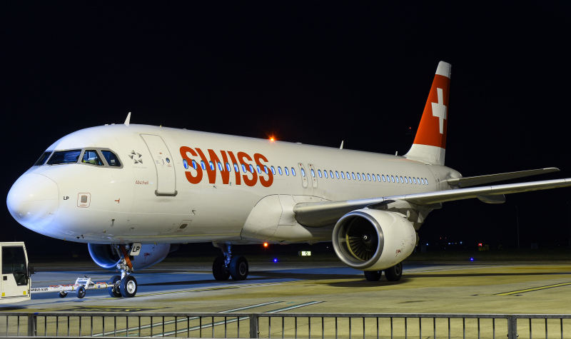 Photo of HB-JLP - Swiss International Air Lines Airbus A320 at NWI on AeroXplorer Aviation Database