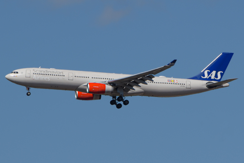 Photo of LN-RKO - Scandinavian Airlines Airbus A330-300 at IAD on AeroXplorer Aviation Database
