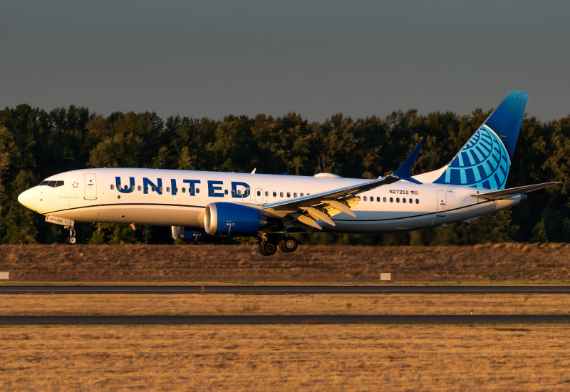 Photo of N27252 - United Airlines Boeing 737 MAX 8 at PDX on AeroXplorer Aviation Database