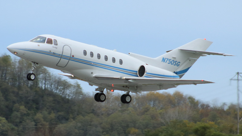 Photo of N750SG - PRIVATE Beechcraft Hawker 750 at THV on AeroXplorer Aviation Database