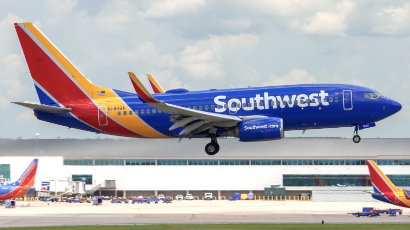 Photo of N7849A - Southwest Airlines Boeing 737-700 at HOU on AeroXplorer Aviation Database