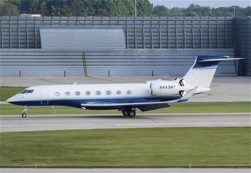 Photo of N449MT - PRIVATE Gulfstream G650 at MKE on AeroXplorer Aviation Database