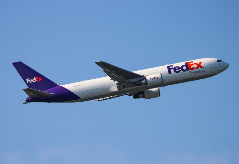 Photo of N136FE - FedEx Boeing 767-300F at BWI on AeroXplorer Aviation Database