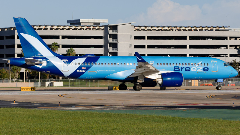 Photo of N214BZ - Breeze Airways Airbus A220-300 at TPA on AeroXplorer Aviation Database