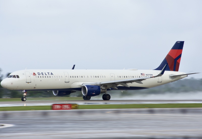 Photo of N377DN - Delta Airlines Airbus A321-200 at MCO on AeroXplorer Aviation Database