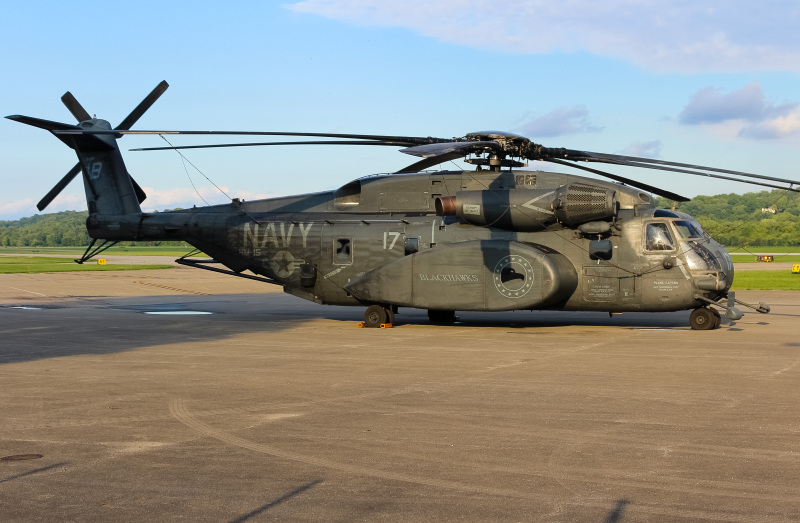 Photo of 162504 - USN - United States Navy Sikorsky MH-53E Sea Dragon at LUK on AeroXplorer Aviation Database