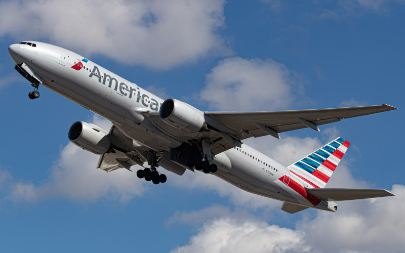 Photo of N756AM - American Airlines Boeing 777-200ER at MIA on AeroXplorer Aviation Database