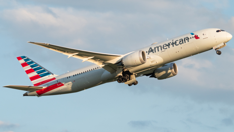 Photo of N834AA - American Airlines Boeing 787-9 at PHL on AeroXplorer Aviation Database