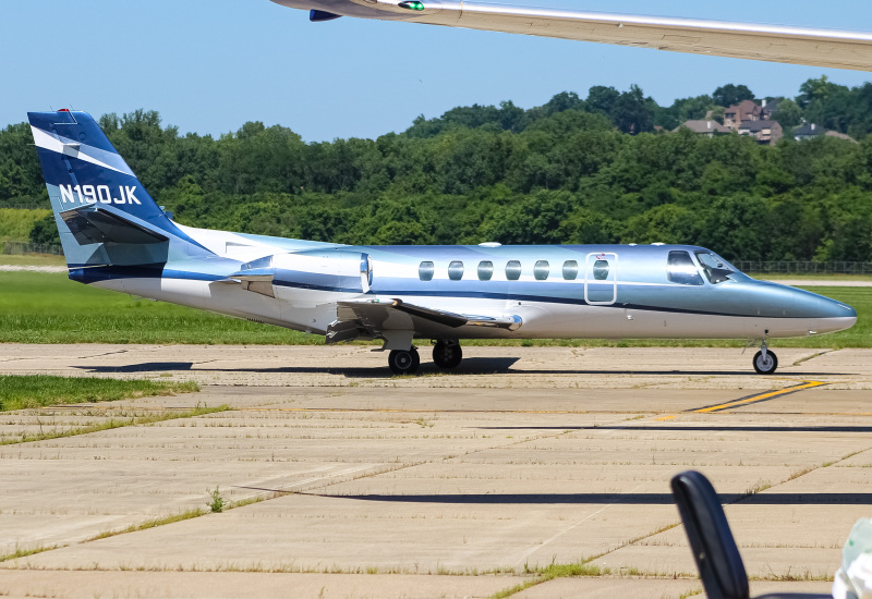 Photo of N190JK - PRIVATE Cessna Citation 560 at LUK on AeroXplorer Aviation Database