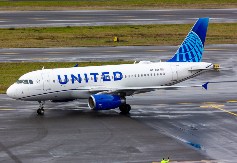 Photo of N877UA - United Airlines Airbus A319 at PDX on AeroXplorer Aviation Database