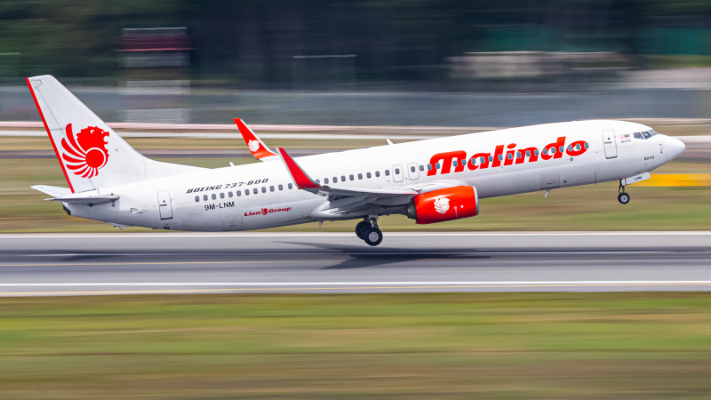 Photo of 9M-LNM - Malindo Air Boeing 737-8GP at SIN on AeroXplorer Aviation Database