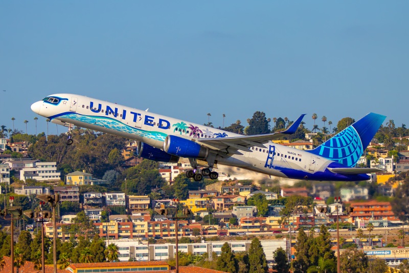 Photo of N14106 - United Airlines Boeing 757-200 at SAN on AeroXplorer Aviation Database