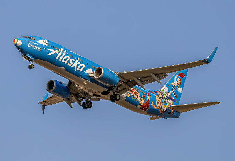 Photo of N537AS - Alaska Airlines Boeing 737-800 at BOI on AeroXplorer Aviation Database