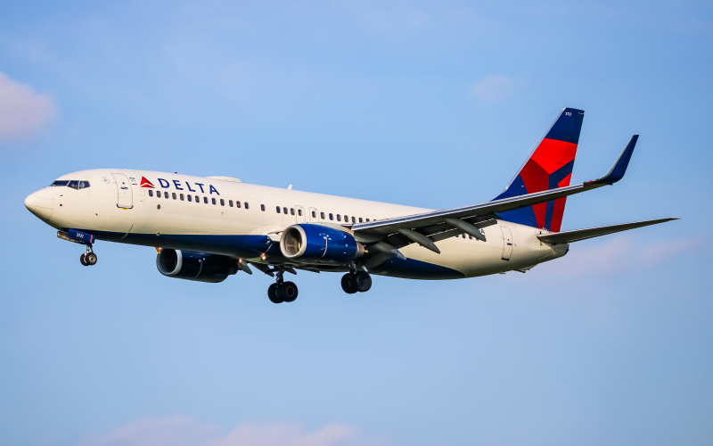 Photo of N391DA - Delta Airlines Boeing 737-800 at BWI on AeroXplorer Aviation Database