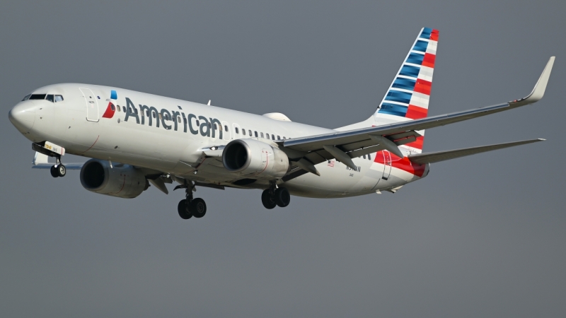 Photo of N917AN - American Airlines Boeing 737-800 at DFW on AeroXplorer Aviation Database