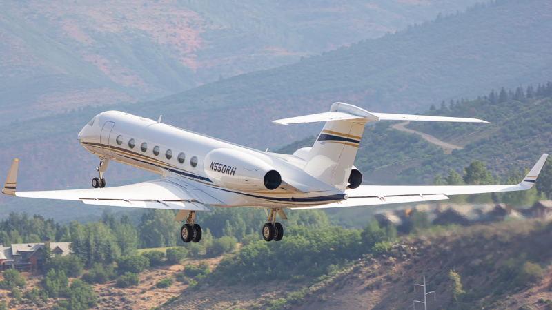 Photo of N550RH - PRIVATE Gulfstream G550 at ASE on AeroXplorer Aviation Database