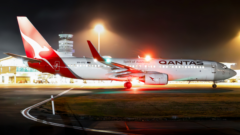 Photo of VH-VYZ - Qantas Airways Boeing 737-800 at CHC on AeroXplorer Aviation Database