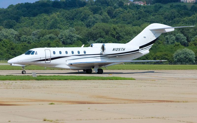Photo of N125TH - PRIVATE  Cessna 750 Citation X at LUK on AeroXplorer Aviation Database