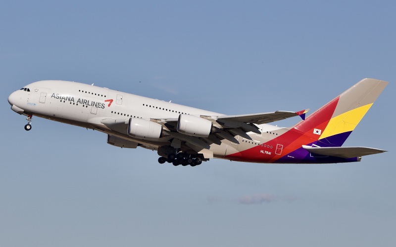 Photo of HL7641 - Asiana Airlines Airbus A380-800 at LAX on AeroXplorer Aviation Database