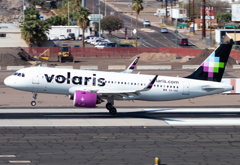 Photo of XA-VRK - Volaris Airbus A320NEO at PHX on AeroXplorer Aviation Database