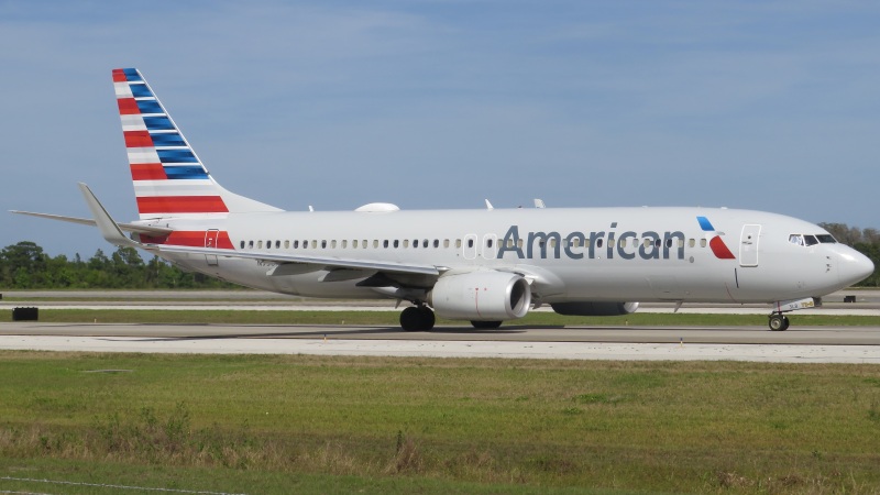 Photo of N938NN - American Airlines Boeing 737-800 at MCO on AeroXplorer Aviation Database