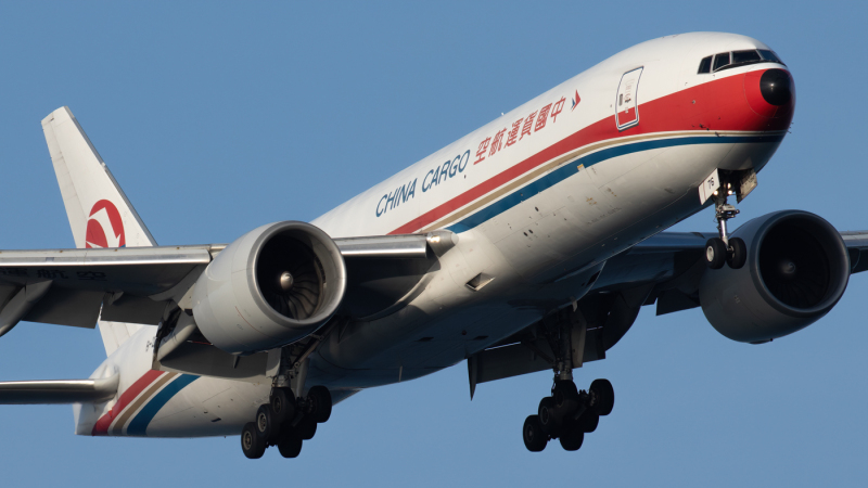 Photo of B-2076 - China Cargo Airlines Boeing 777-200F at SIN on AeroXplorer Aviation Database