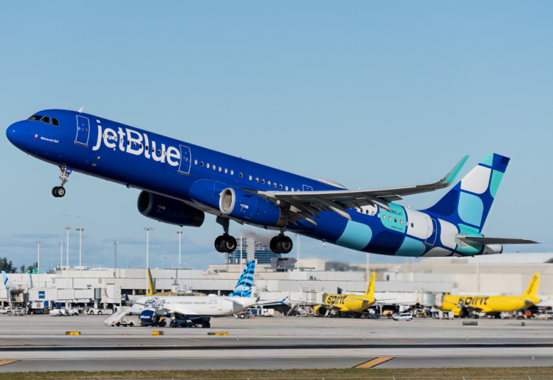 Photo of N985JT - JetBlue Airways Airbus A321-200 at FLL  on AeroXplorer Aviation Database