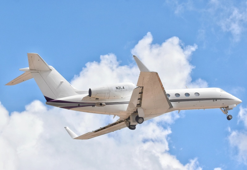 Photo of N2LA - PRIVATE Gulfstream IV at CSL on AeroXplorer Aviation Database