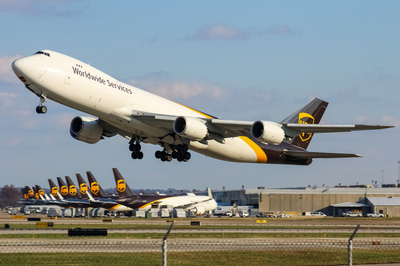 Photo of N626UP - United Parcel Service Boeing 747-8F at SDF on AeroXplorer Aviation Database