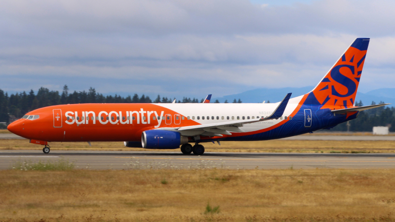 Photo of N834SY - Sun Country Airlines Boeing 737-800 at SEA on AeroXplorer Aviation Database